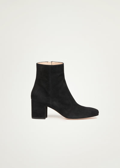 Sienna boots in black suede in larger sizes for women in side view